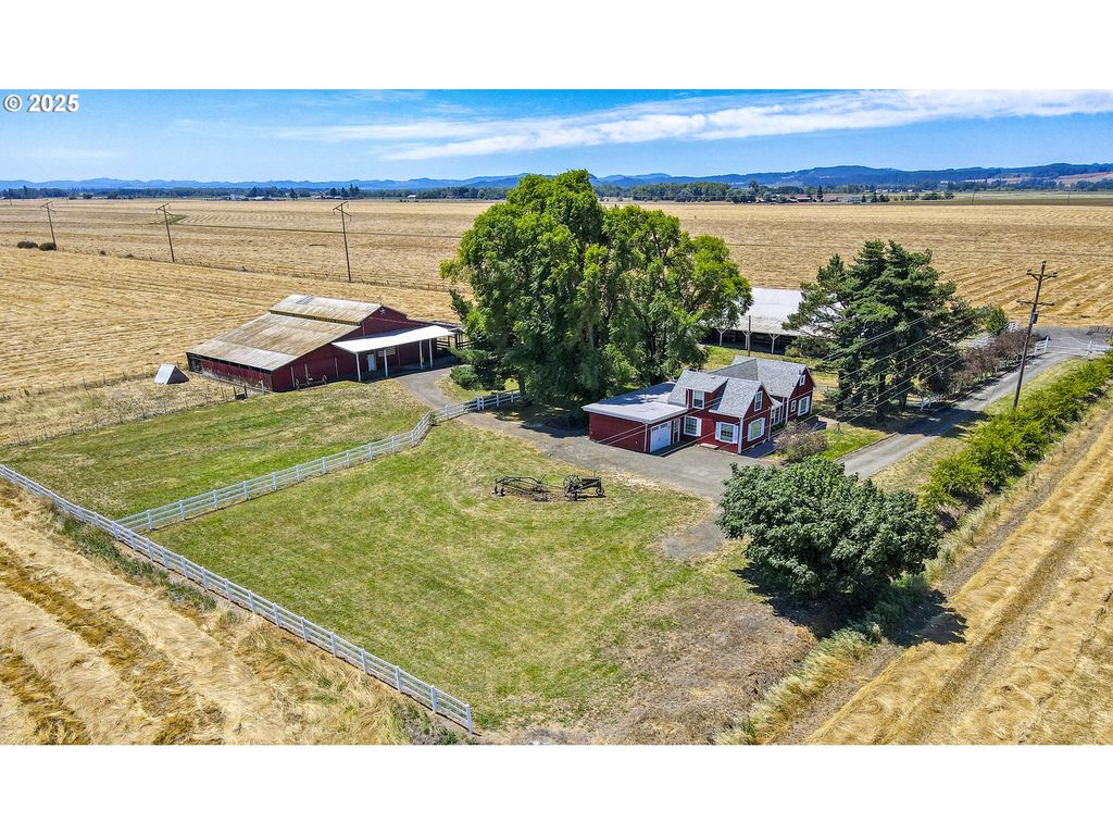 92950 PITNEY Ln, Junction City, OR 97448