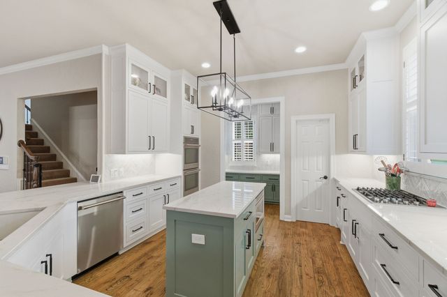 180 Creekway Bend, Southlake, TX 76092