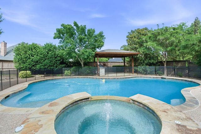 180 Creekway Bend, Southlake, TX 76092