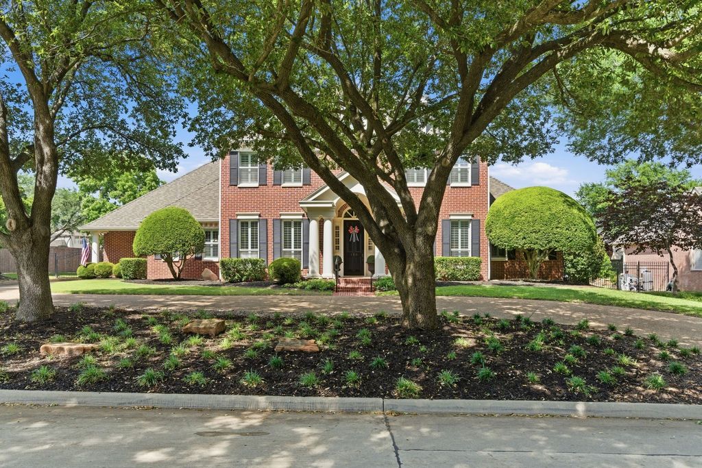 180 Creekway Bend, Southlake, TX 76092