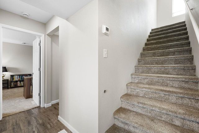 2609 Granite Dr NW, Minot, ND 58703