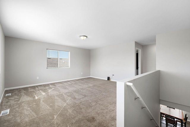 2609 Granite Dr NW, Minot, ND 58703