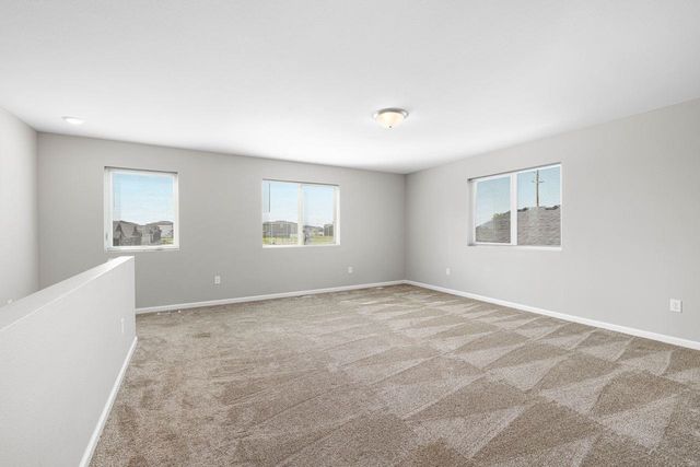 2609 Granite Dr NW, Minot, ND 58703