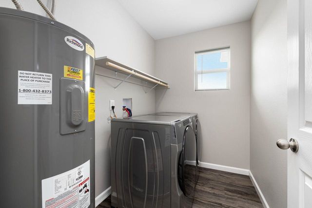 2609 Granite Dr NW, Minot, ND 58703