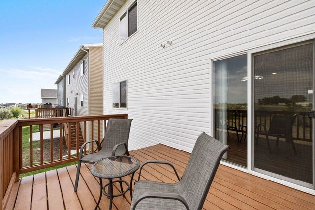 2609 Granite Dr NW, Minot, ND 58703