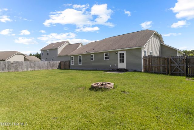 1007 Ponderosa Place, Jacksonville, NC 28546