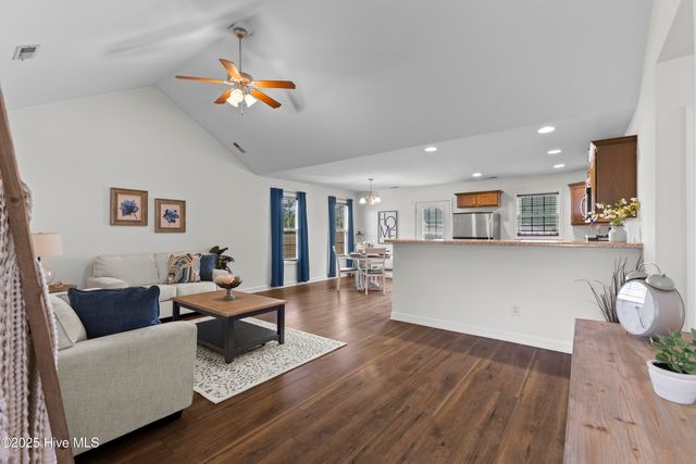 1007 Ponderosa Place, Jacksonville, NC 28546