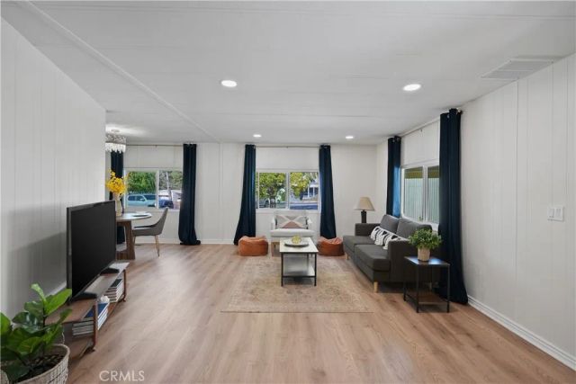 31130 S General Kearny 136, Temecula, CA 92591