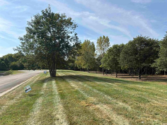 1213 Regency Parkway, Muncie, IN 47304