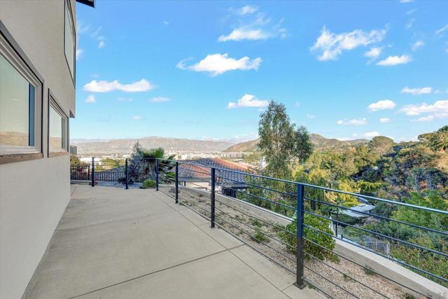 3546 Multiview Drive, Los Angeles, CA 90068