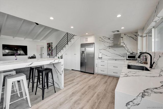 3546 Multiview Drive, Los Angeles, CA 90068