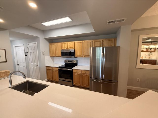 5701 BENTGRASS DRIVE 18-104, Sarasota, FL 34235