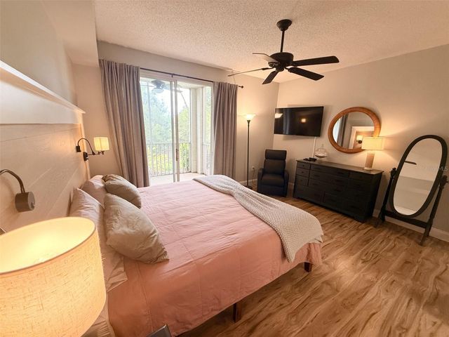 5701 BENTGRASS DRIVE 18-104, Sarasota, FL 34235