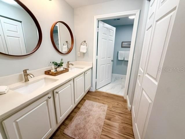 5701 BENTGRASS DRIVE 18-104, Sarasota, FL 34235