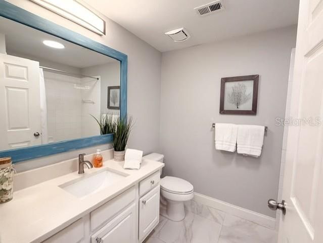 5701 BENTGRASS DRIVE 18-104, Sarasota, FL 34235