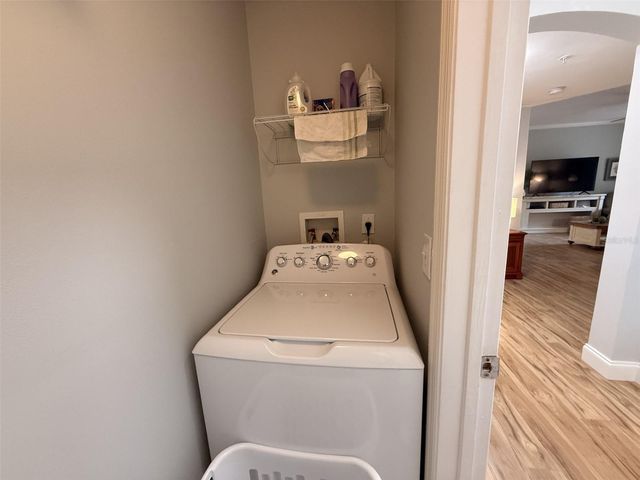 5701 BENTGRASS DRIVE 18-104, Sarasota, FL 34235