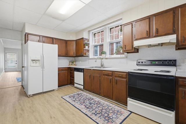 2021 West Green Street, Allentown City, PA 18104