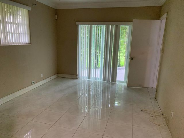 3296 NW 41ST Street, Lauderdale Lakes, FL 33309
