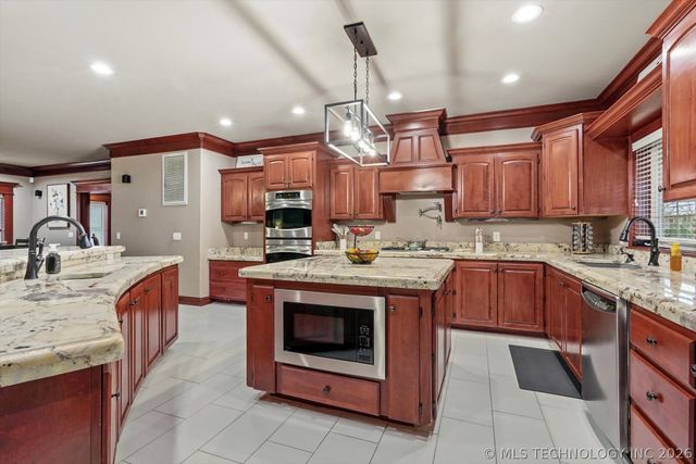 1241 Circle Drive, Sapulpa, OK 74066