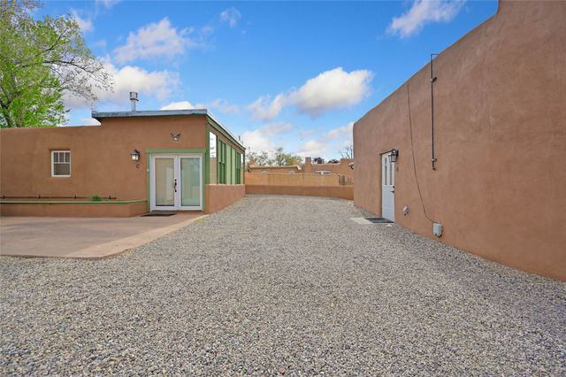 307 Johnson, Santa Fe, NM 87501