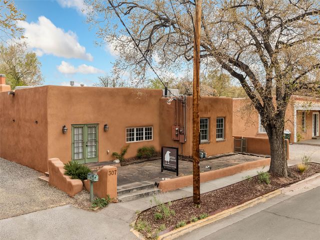 307 Johnson, Santa Fe, NM 87501