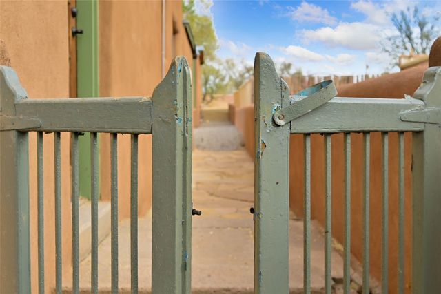 307 Johnson, Santa Fe, NM 87501