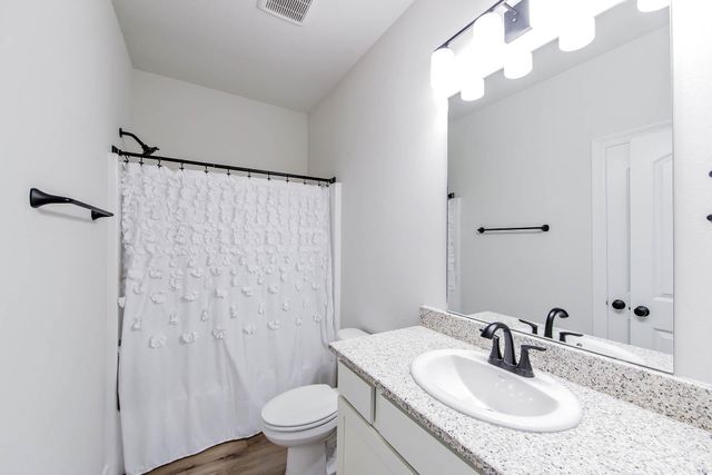 129 Villa Dr, Thibodaux, LA 70301