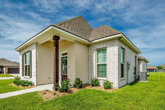 129 Villa Dr, Thibodaux, LA 70301