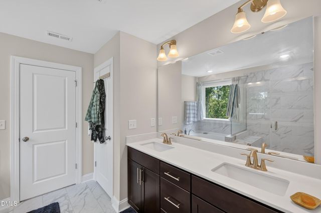 1752 Alpine Summer Lane, Apex, NC 27502
