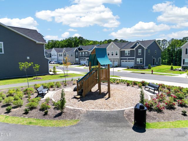 1752 Alpine Summer Lane, Apex, NC 27502