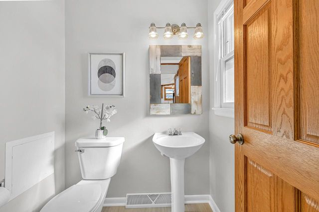 6125 Middleton COURT S, Greendale, WI 53129