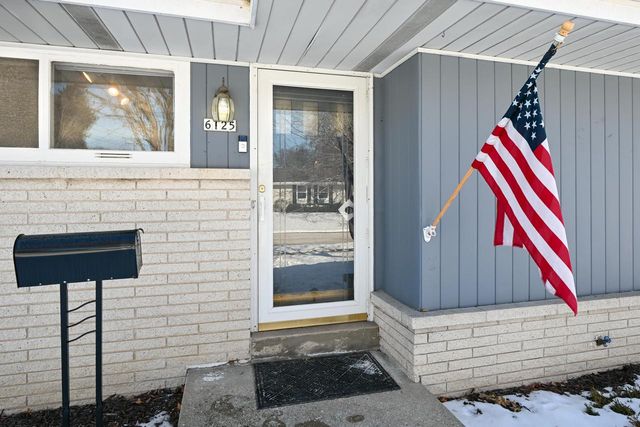 6125 Middleton COURT S, Greendale, WI 53129