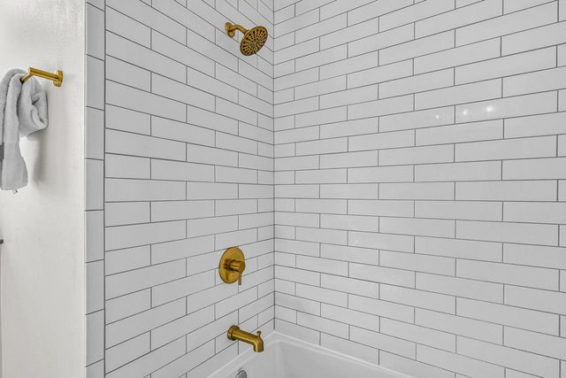 6125 Middleton COURT S, Greendale, WI 53129