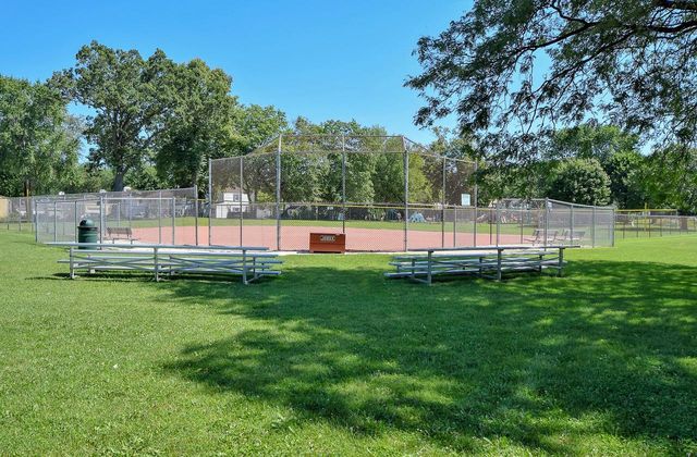 6125 Middleton COURT S, Greendale, WI 53129