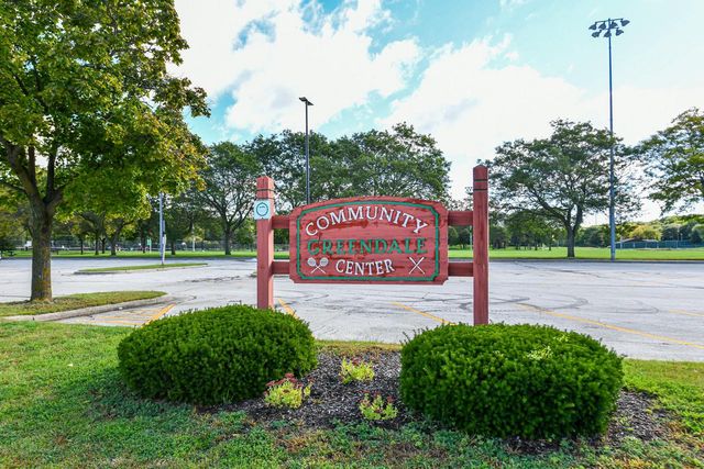 6125 Middleton COURT S, Greendale, WI 53129