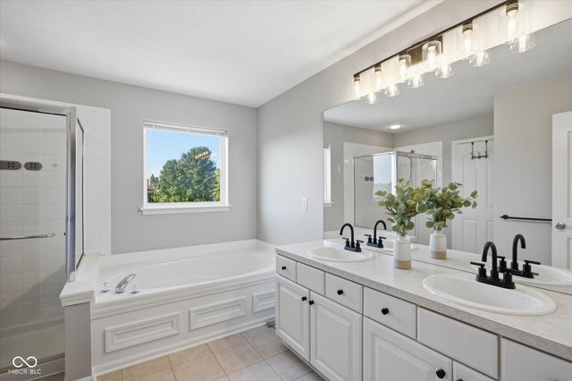 1473 Esprit Drive, Carmel, IN 46074