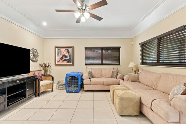 99 Cuyahoga Road, Lake Worth, FL 33467