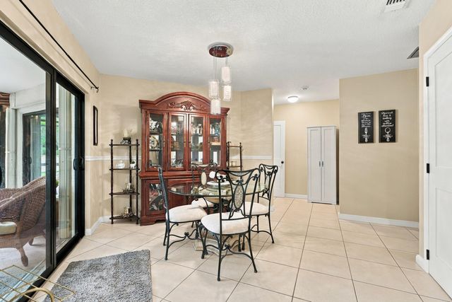 99 Cuyahoga Road, Lake Worth, FL 33467