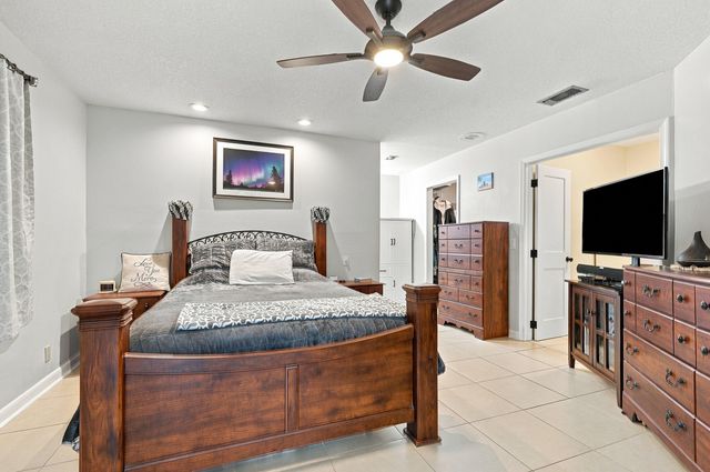 99 Cuyahoga Road, Lake Worth, FL 33467