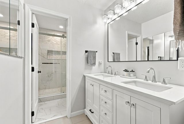 99 Cuyahoga Road, Lake Worth, FL 33467