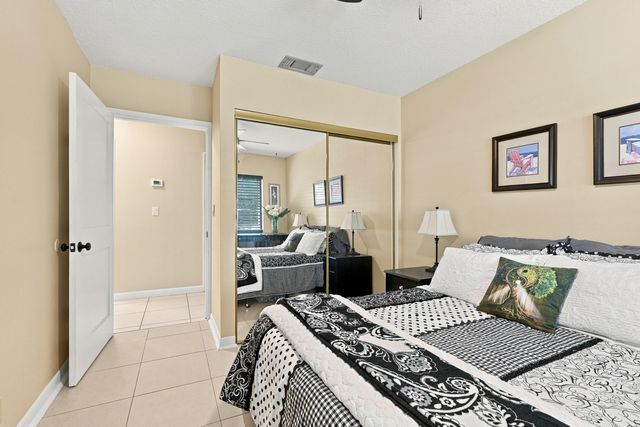 99 Cuyahoga Road, Lake Worth, FL 33467