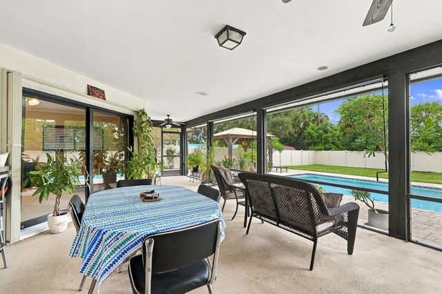99 Cuyahoga Road, Lake Worth, FL 33467