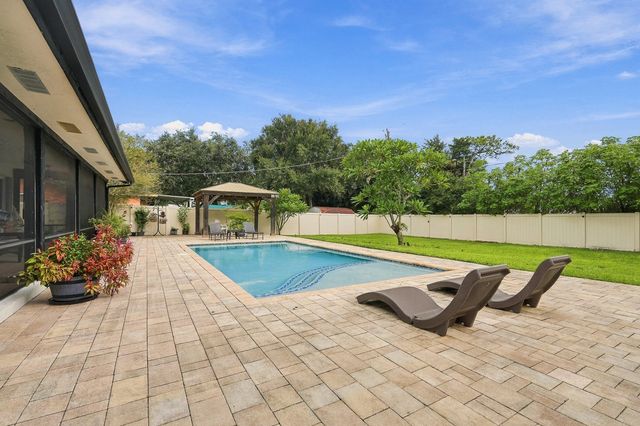 99 Cuyahoga Road, Lake Worth, FL 33467