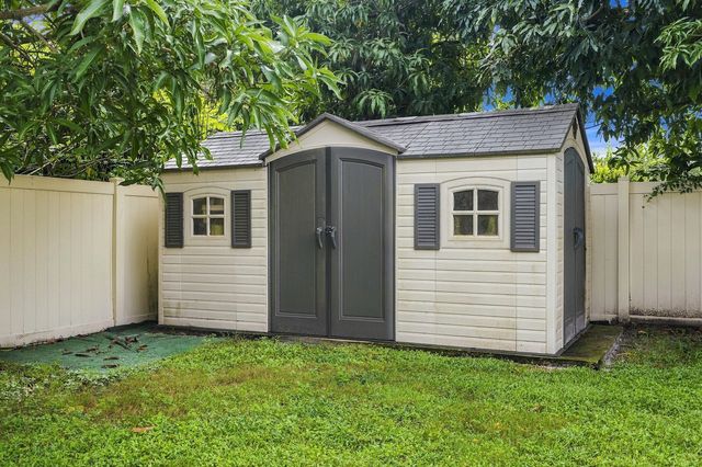 99 Cuyahoga Road, Lake Worth, FL 33467