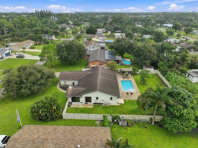 99 Cuyahoga Road, Lake Worth, FL 33467