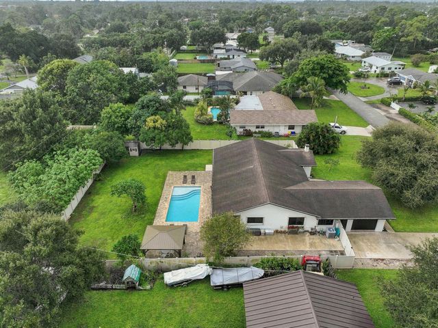 99 Cuyahoga Road, Lake Worth, FL 33467