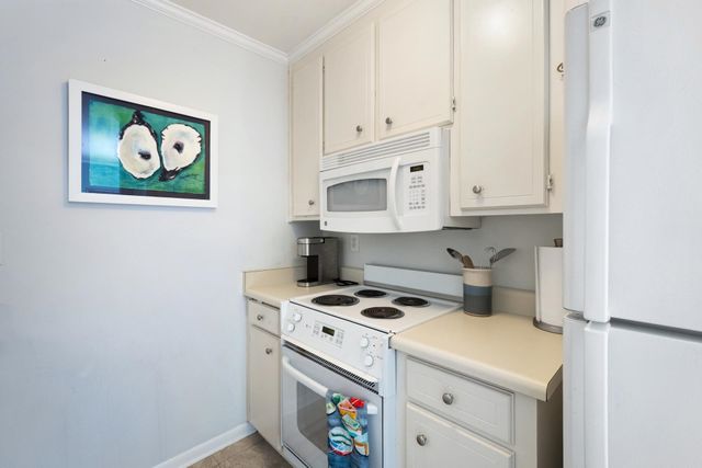 88 Salt Marsh Cir Unit 22L, Pawleys Island, SC 29585