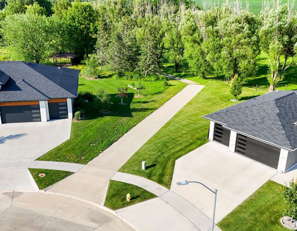 601 Elkwood Circle, Norwalk, IA 50211