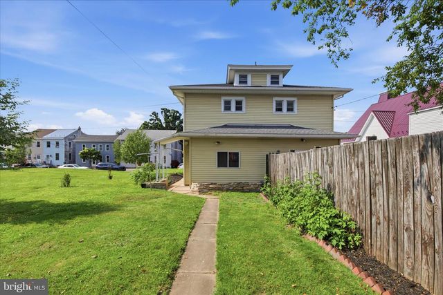 274 MOORE ST, Millersburg, PA 17061