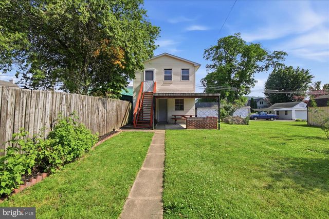 274 MOORE ST, Millersburg, PA 17061